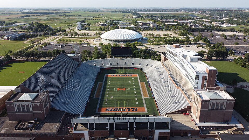 Illinois Football Bowl Game Hopes Still Alive