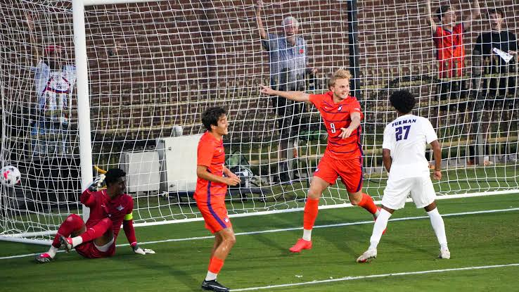 Clemson Routs Furman 5-1 in Season Opener